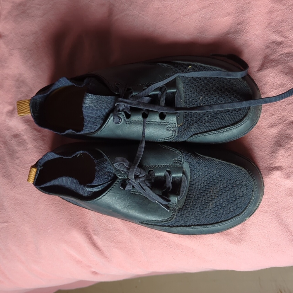 Clarks Nature 4 size 9 Blue